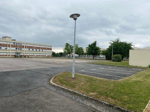 BUREAU A VENDRE - MACON - 2000 m2 - 2200000€ 