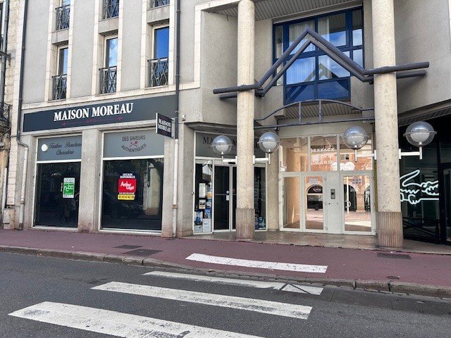 LOCAL COMMERCIAL A LOUER - CHALON SUR SAONE - 75 m2 - 1650€ HC et HT par mois