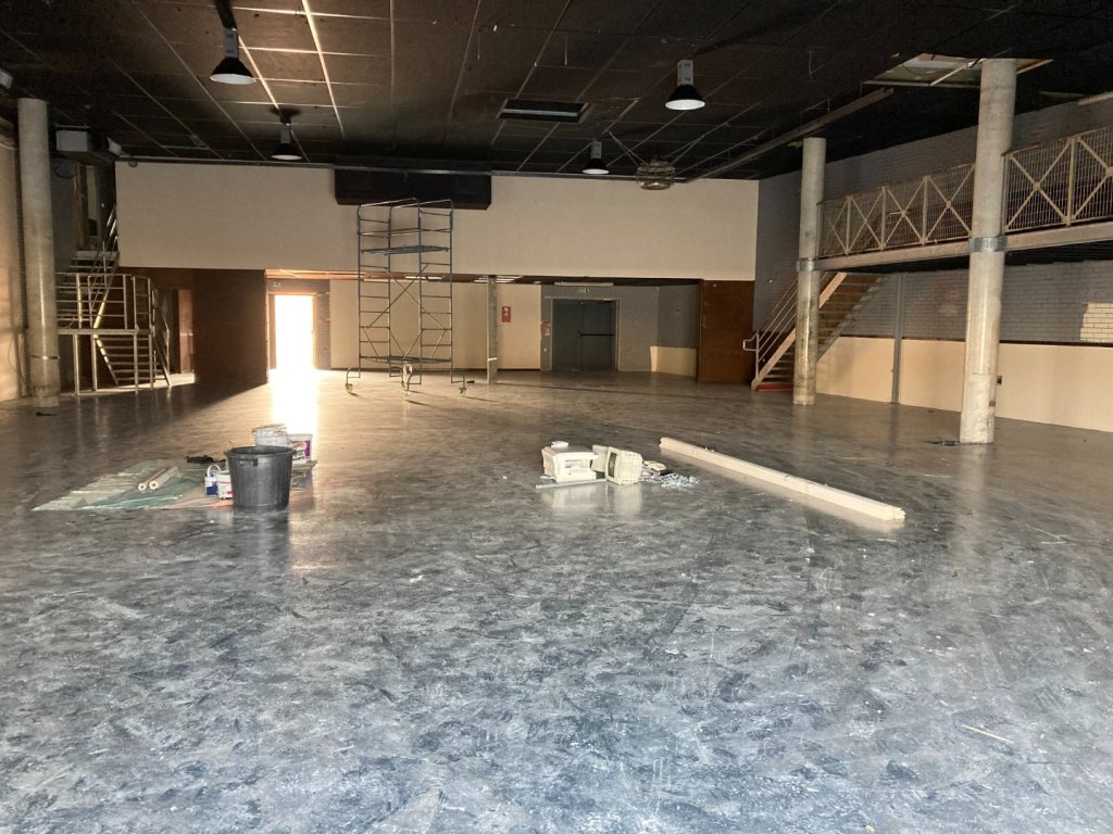 LOCAL D ACTIVITE A LOUER - MONTREVEL EN BRESSE - 1547 m2 - 12�376�&euro; HC et HT par mois