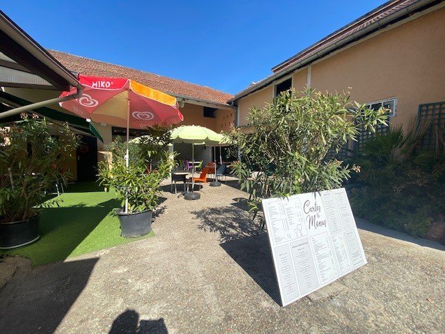 LOCAL COMMERCIAL A VENDRE - PARAY LE MONIAL - 382 m2 - 737000€ 