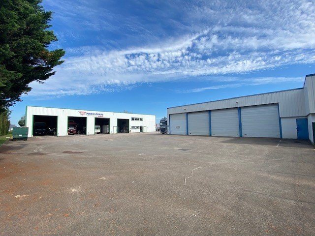 LOCAL D ACTIVITE A VENDRE - CHALON SUR SAONE - 1050 m2 - 450000€ 