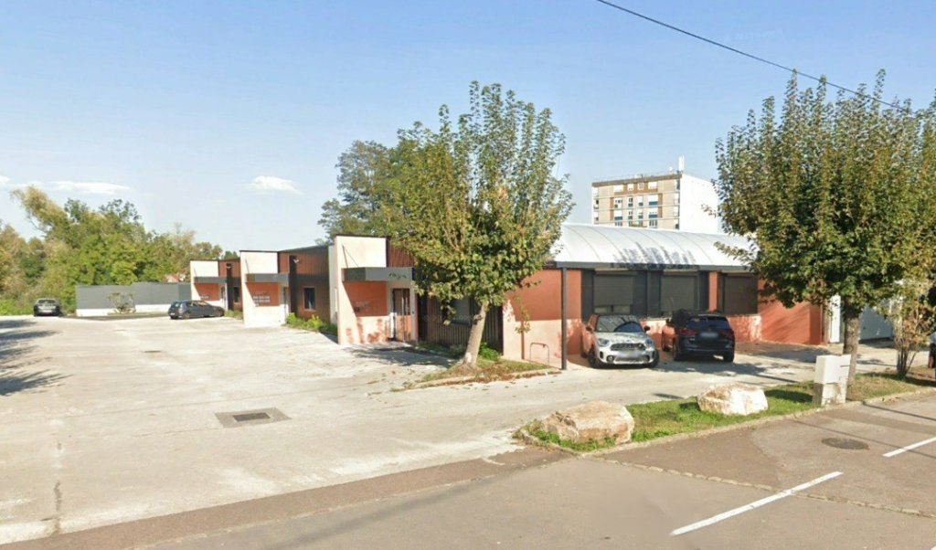CELLULE COMMERCIAL A VENDRE - CHALON SUR SAONE - 46.5 m2 - 116622€ 