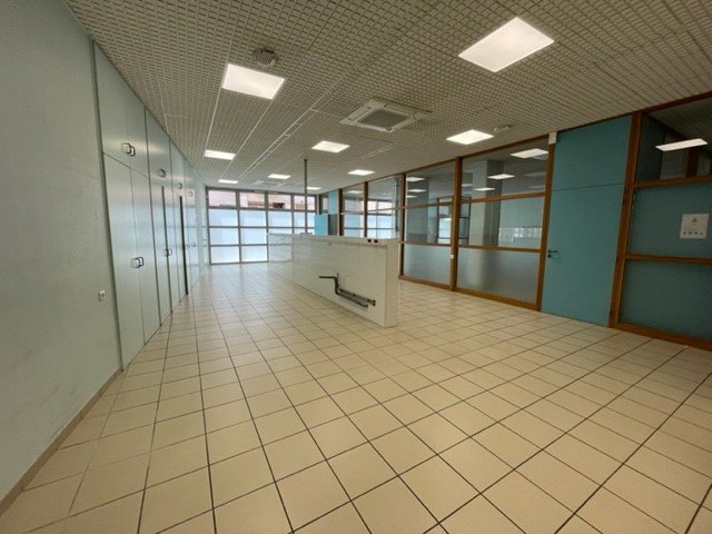 BUREAU A LOUER - CHALON SUR SAONE - 564 m2 - 5405€ HC par mois