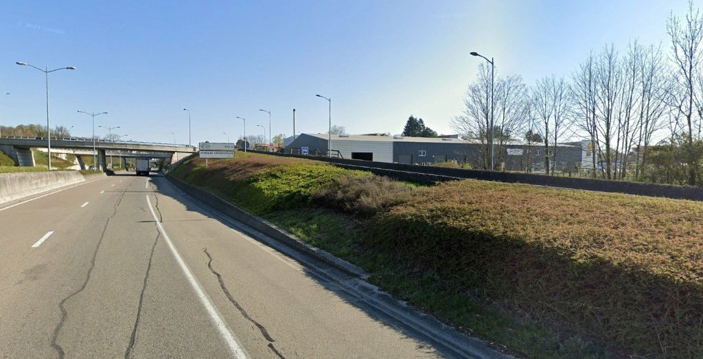 CELLULE D ACTIVITE A LOUER - BESANCON - 600 m2 - 3550€ HC et HT par mois