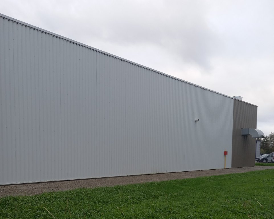 LOCAL D ACTIVITE A LOUER - BEAUREPAIRE EN BRESSE - 250 m2 - 1�042�&euro; HC et HT par mois