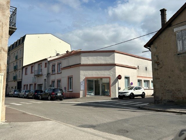 LOCAL COMMERCIAL A VENDRE - AUTUN - 280 m2 - 360000€ 