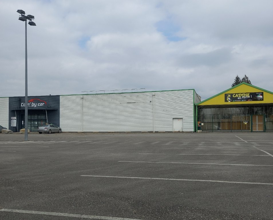 LOCAL D ACTIVITE A VENDRE - BLETTERANS - 2928 m2 - 1�200�000�&euro; 
