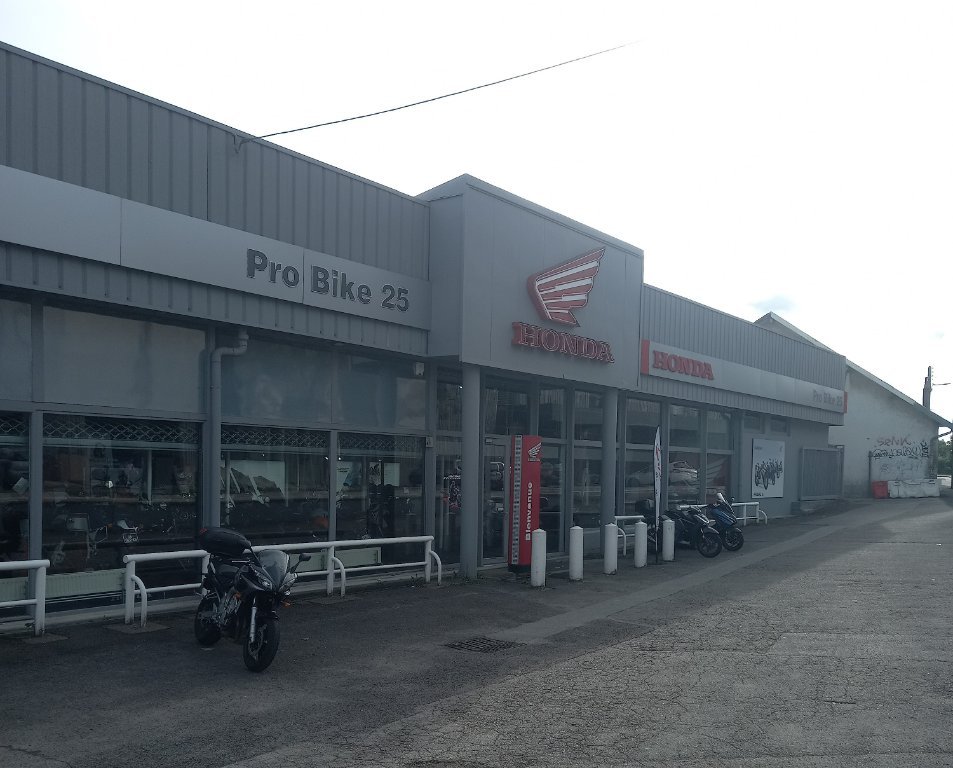 LOCAL D ACTIVITE A VENDRE - BESANCON - 750 m2 - 590000€ 