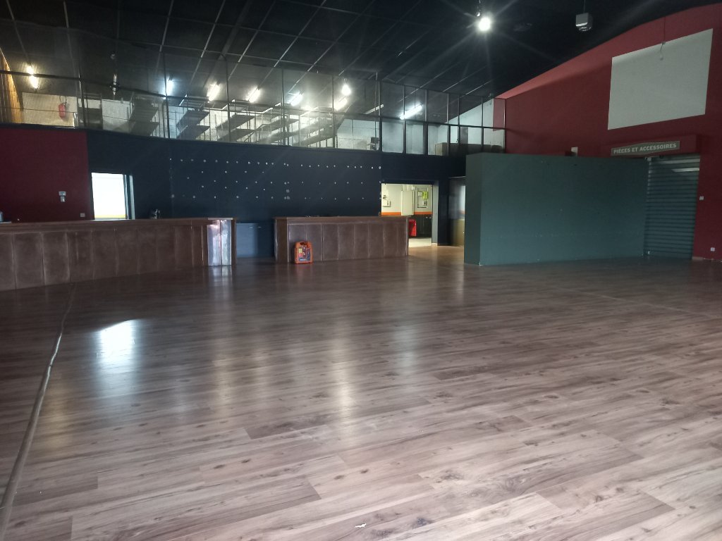 LOCAL D ACTIVITE A VENDRE - BESANCON - 1257 m2 - 990000€ 