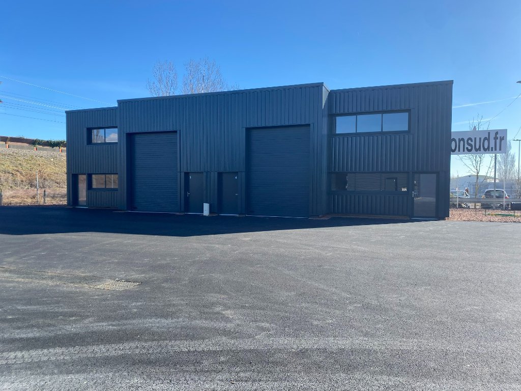 LOCAL COMMERCIAL - VARENNES LES MACON - 182 m2 - RÉALISÉ