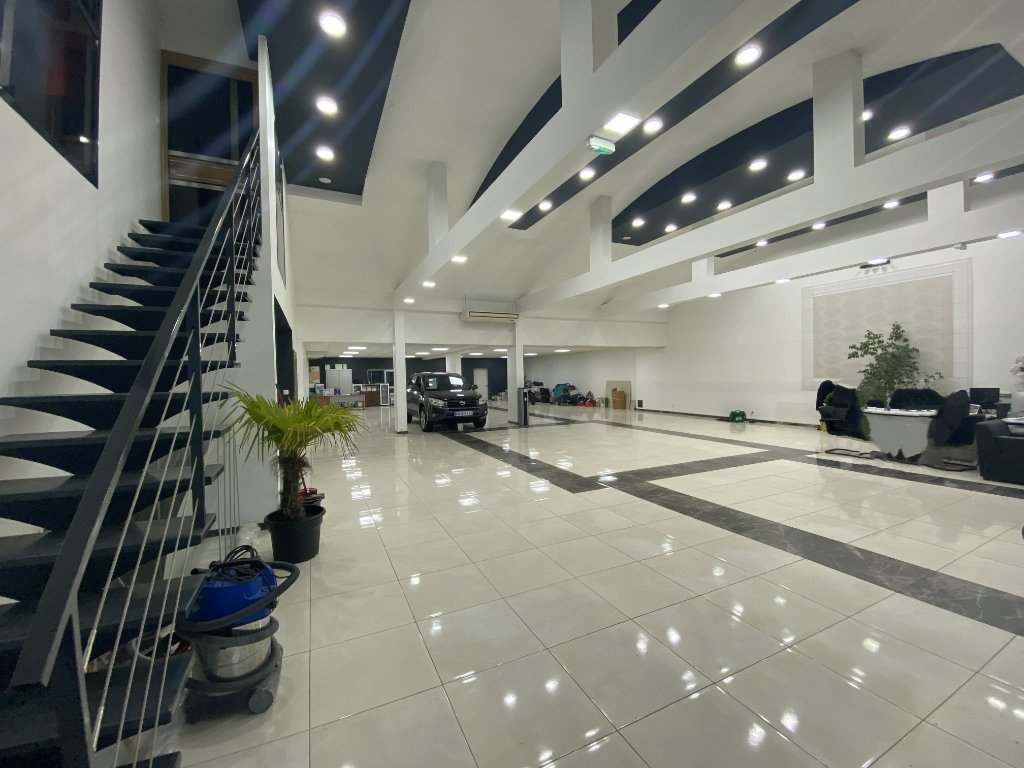 BATIMENT A USAGE MIXTE A VENDRE - MACON - 518 m2 - 1442000€ 