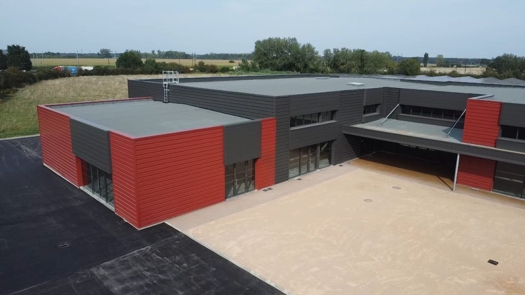 LOCAL COMMERCIAL NEUF A VENDRE - SENNECEY LE GRAND - 622.8 m2 divisibles � partir de 168.77 m2 - 1�300�&euro; /m<sup>2</sup>