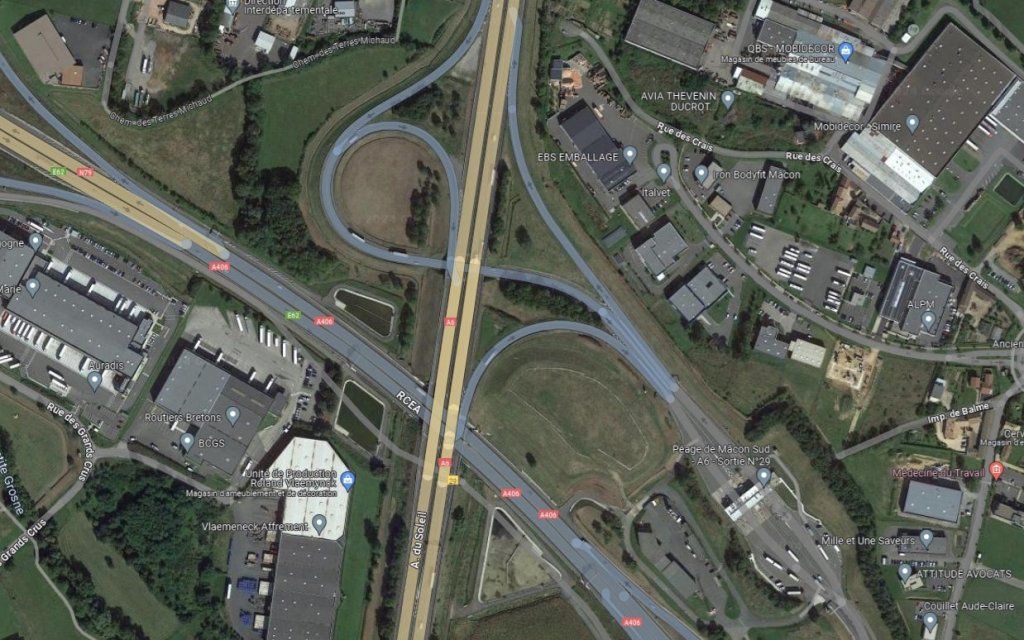 TERRAIN A VENDRE - CHARNAY LES MACON - 6725 m2 - 605250€ 