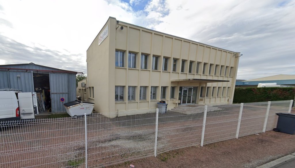 LOCAL D ACTIVITE A VENDRE - CHAMPFORGEUIL - 510 m2 - Prix : nous consulter