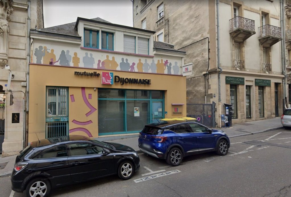 LOCAL COMMERCIAL ET/OU BUREAUX A LOUER - DIJON - 475 m2 divisibles  partir de 80 m2 - 5541€ HC par mois