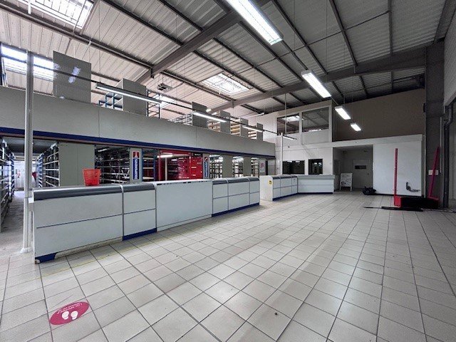 LOCAL D ACTIVITE A VENDRE - LE CREUSOT - 800 m2 - 500000€ 