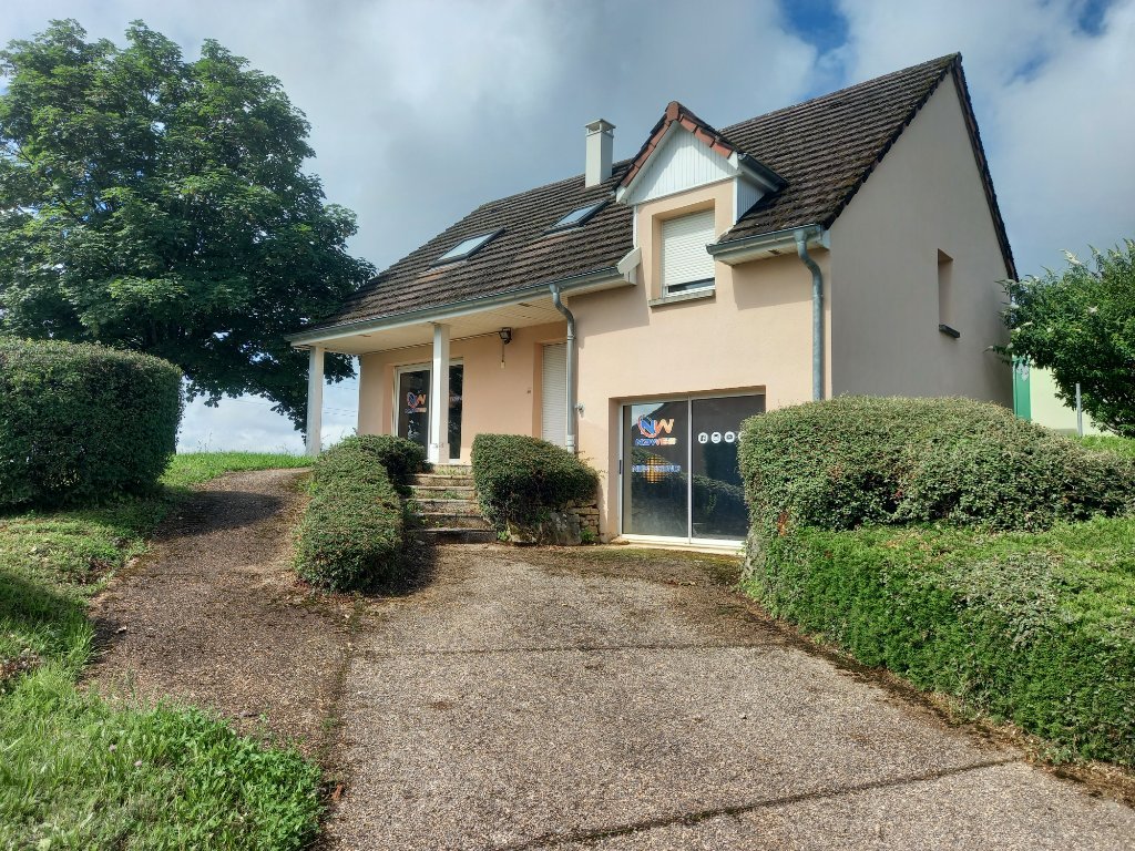 BUREAU A LOUER - MISEREY SALINES - 139.09 m2 - 1�400�&euro; HC et HT par mois