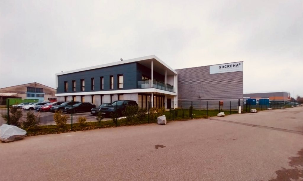 BTIMENT INDEPENDANT A LOUER - MEYZIEU - 3377 m2 - 25833€ HC et HT par mois