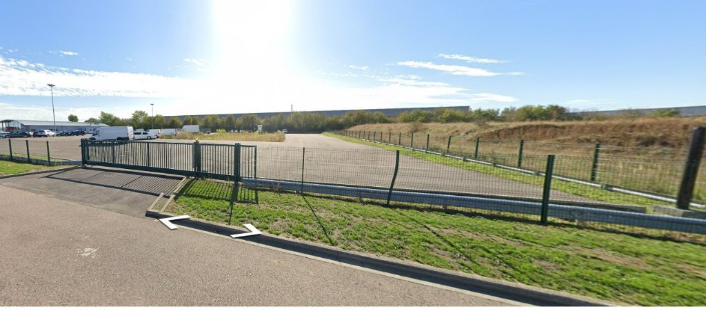 TERRAIN A LOUER - SEVREY - 6500 m2 - 8125€ HC et HT par mois