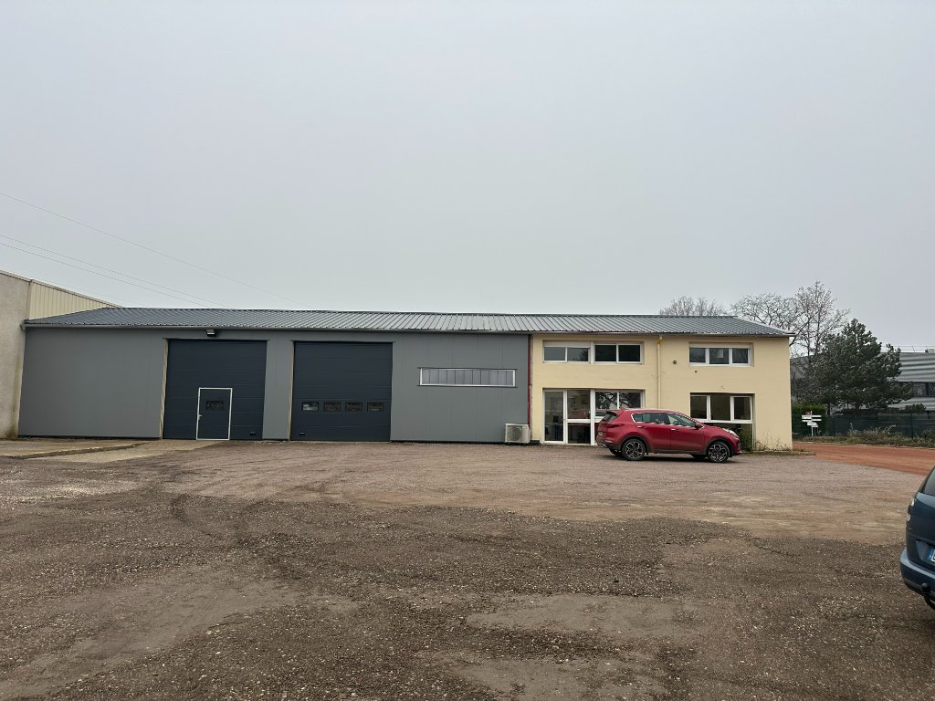 LOCAL D ACTIVITE A LOUER - DRACY LE FORT - 160 m2 divisibles � partir de 80 m2 - 866,67�&euro; HC et HT par mois