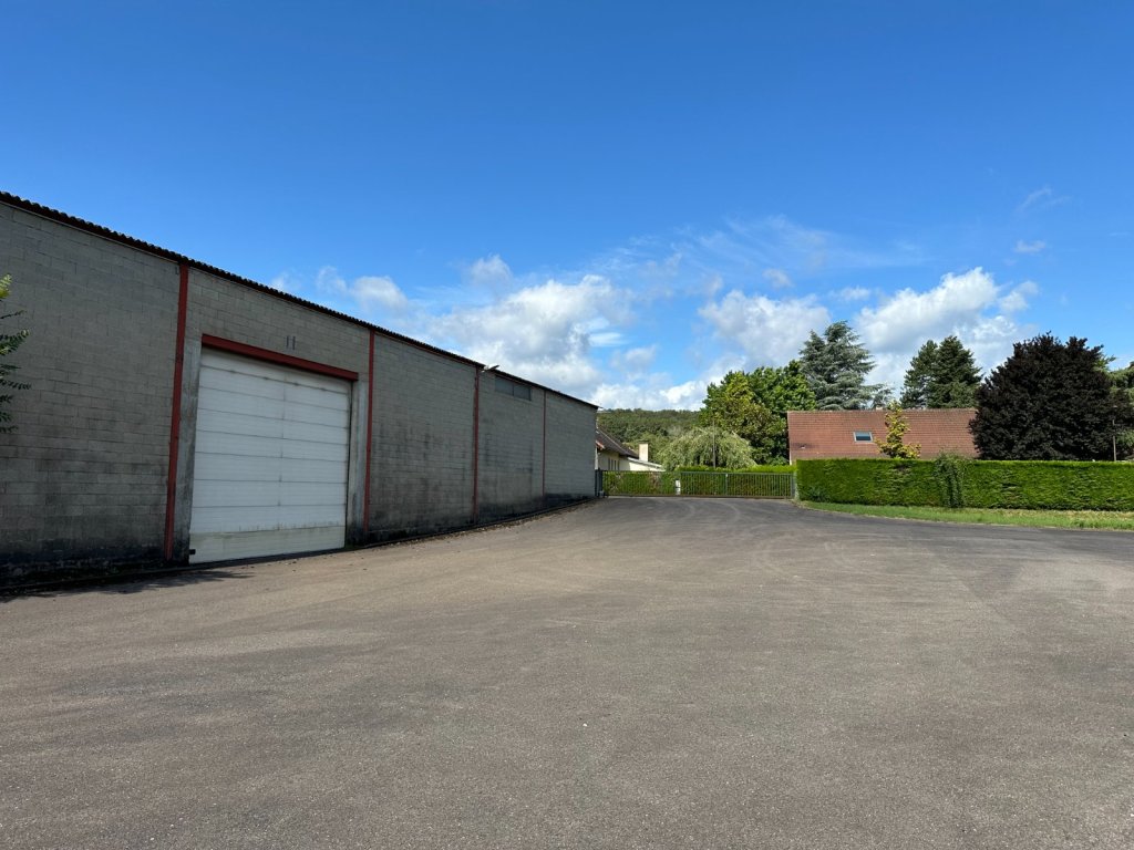 LOCAL D ACTIVITE A VENDRE - SENNECEY LE GRAND - 2200 m2 - 750000€ 
