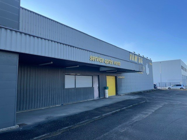 LOCAL D ACTIVITE A VENDRE - SENNECEY LES DIJON - 975 m2 - 724500€ 