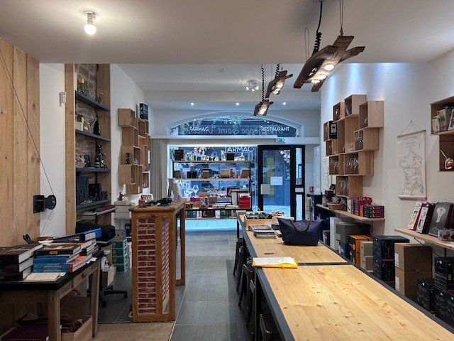 LOCAL COMMERCIAL A LOUER - CHALON SUR SAONE - 66 m2 - 819,08�&euro; HC et HT par mois