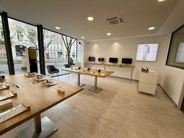 FONDS DE COMMERCE A CEDER - INFORMATIQUE - MULTIMEDIA - CHALON SUR SAONE - 120 m2 - 250000€