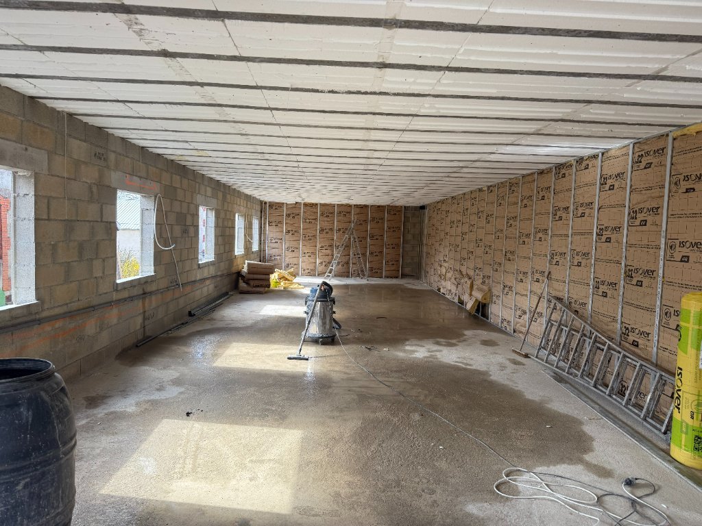 BUREAU A LOUER - DIJON - 160 m2 divisibles  partir de 30 m2 - 2250€ HC et HT par mois