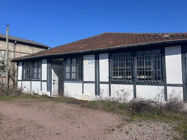 LOCAL D ACTIVITE A LOUER - LE CREUSOT - 430 m2 - 2000€ HC par mois