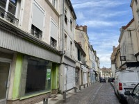 LOCAL COMMERCIAL A LOUER - CHALON SUR SAONE - 61.38 m2 - 500 &euro; HC et HT par mois