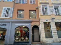 IMMEUBLE DE RAPPORT A VENDRE - MACON - 252.59 m2 - 250 000 €