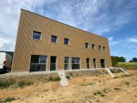 LOCAL D ACTIVITE A LOUER - CHARNAY LES MACON - 435 m2 - 6 000 &euro; HC et HT par mois