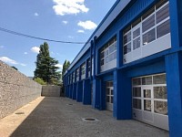 LOCAL D ACTIVITE A LOUER - LONGVIC - 3000 m2 divisibles à partir de 100 m2 - 24 000 &euro; HC par mois