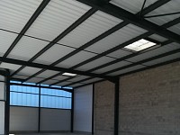 LOCAL D ACTIVITE A LOUER - POUILLEY LES VIGNES - 418 m2 divisibles à partir de 104 m2 - 3 200 &euro; HC et HT par mois
