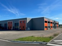 LOCAL D ACTIVITE A LOUER - SENNECEY LE GRAND - 1050 m2 divisibles à partir de 300 m2 - 9 562 &euro; HC et HT par mois